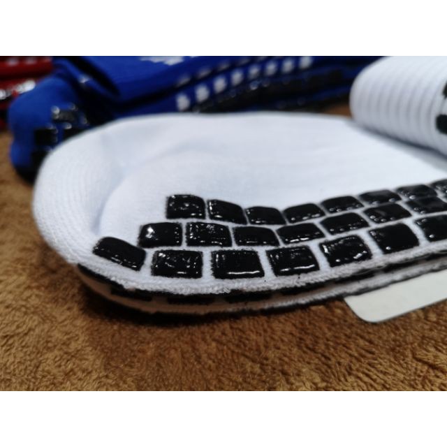 Tất chống trơn đá bóng Hot Hit