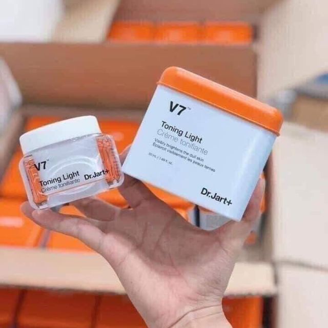 Kem v7 hàn quốc