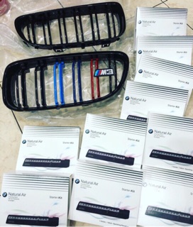 Máy sáp thơm cửa gió xe BMW