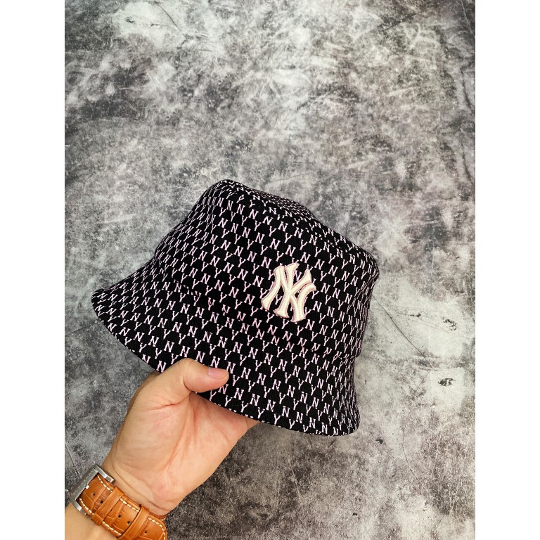 (HÀNG XUẤT XỊN) Mũ / Nón Bucket đen hồng N19 N//Y MONOGRAM BUCKET HAT BLACK/PINK Made in Vietnam full tem tag