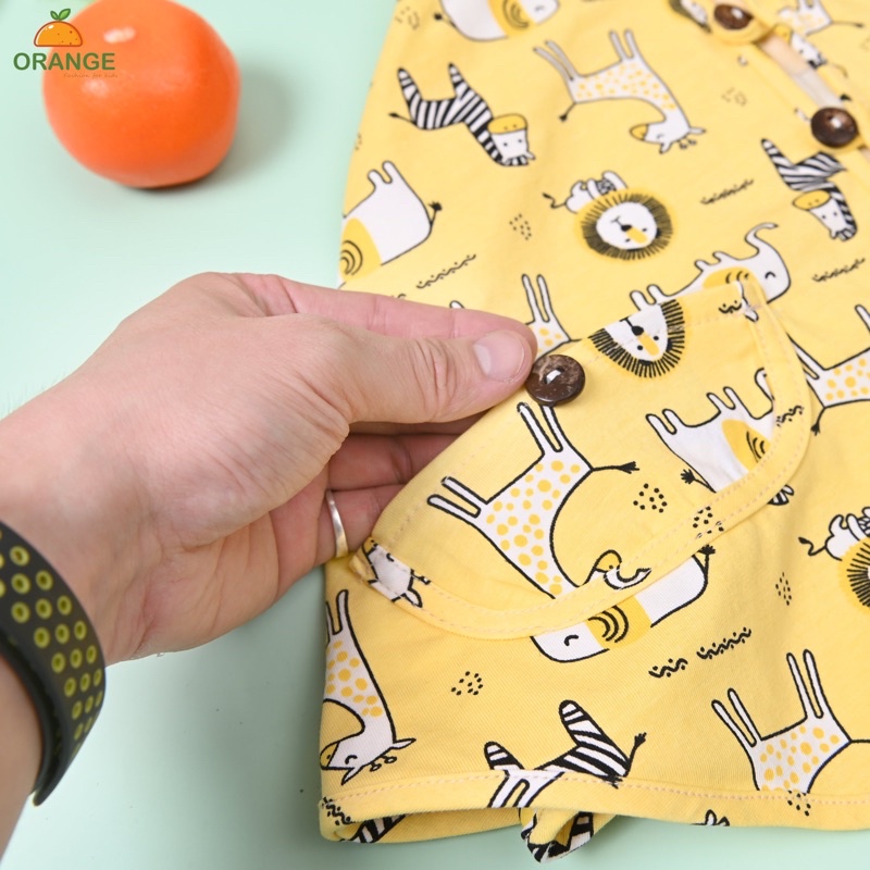 Áo choàng chống nắng họa tiết bách thú cho bé