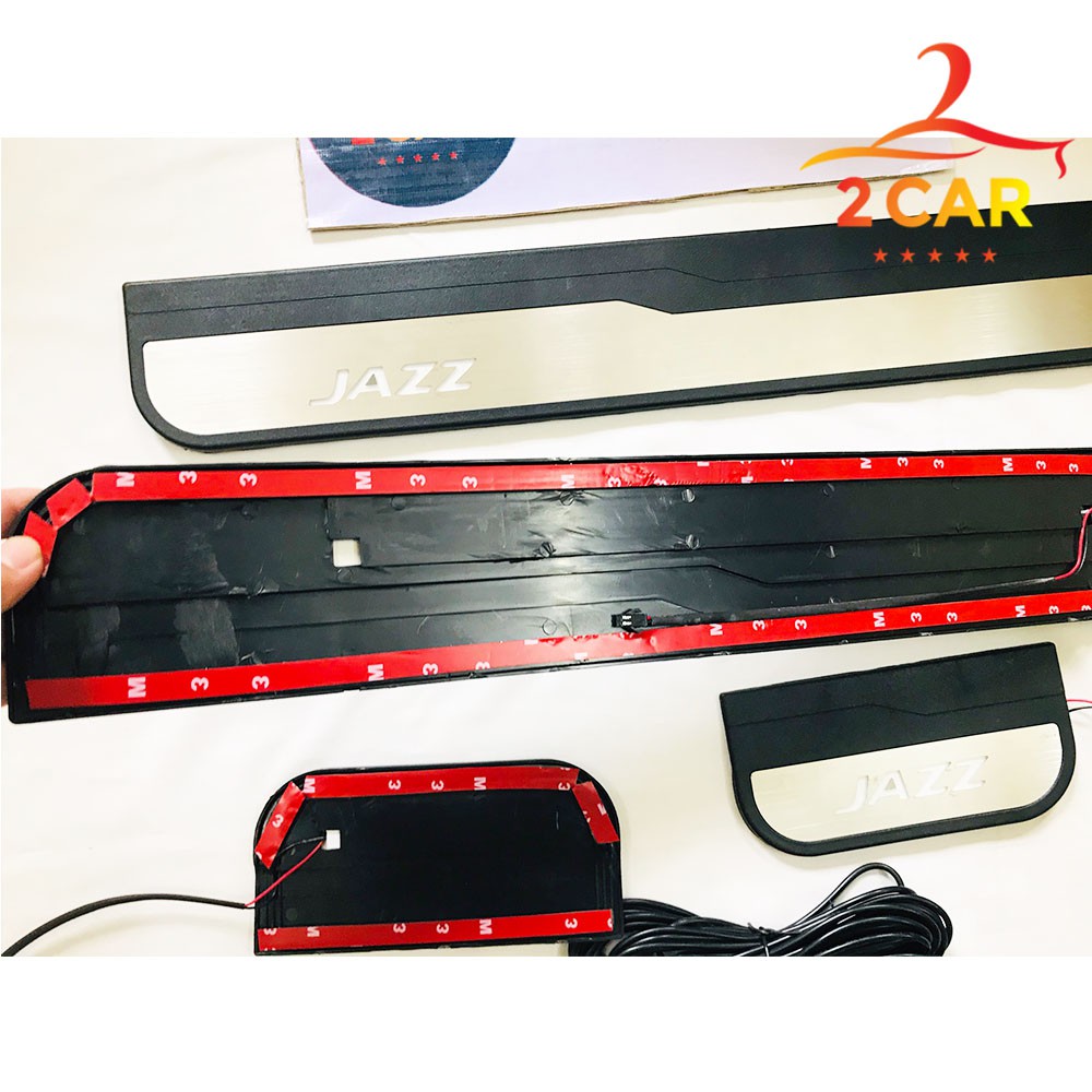 Ốp bậc cửa, nẹp bước chân ngoài xe Honda Jazz 2018-2022, loại có đèn