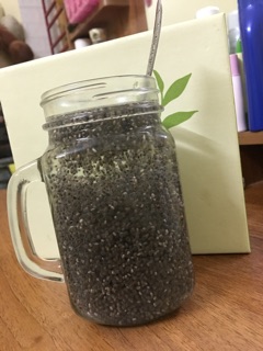Combo hạt chia và mắc ca