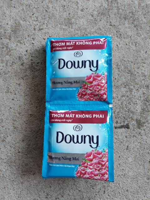 Nước xã downy 1 dây 10 gói