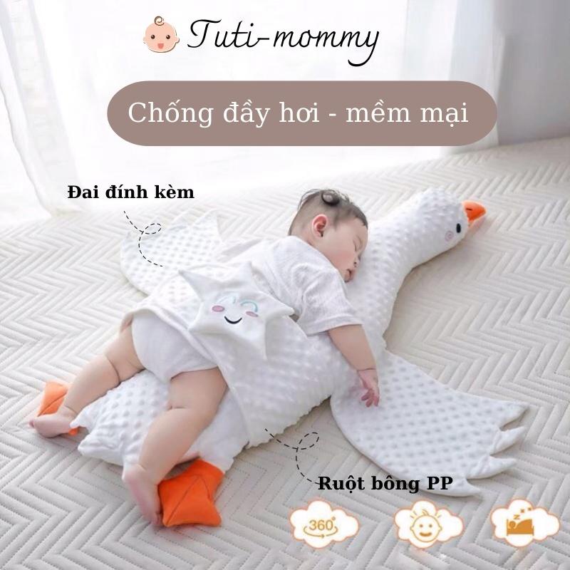Gối vịt trắng nằm sấp chống đầy hơi cho bé size to nhất 97cm Tutimommy
