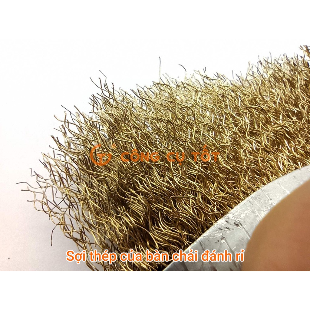 Bàn chải đảnh rỉ cán nhựa đỏ