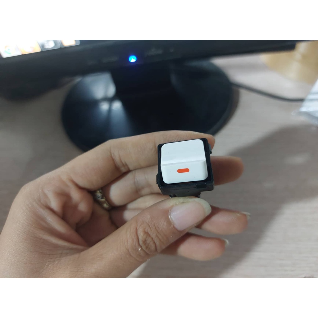 Mặt công tắc kèm ổ cắm SINO Vanlock S18