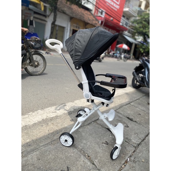 xe đẩy m8 kèm bàn ăn dặm