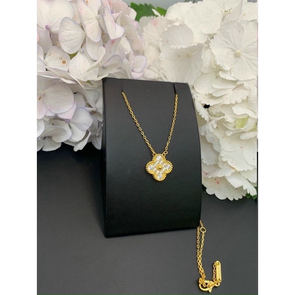 Dây chuyền hoa đính đá