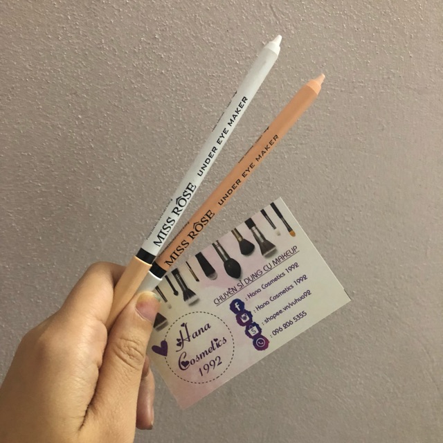 Bút che khuyết điểm/ eyeliner bắt sáng Miss rose !!
