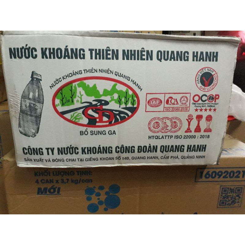 Nước khoáng thiên nhiên Quang Hanh bổ sung ga chai 500ml khoáng mặn