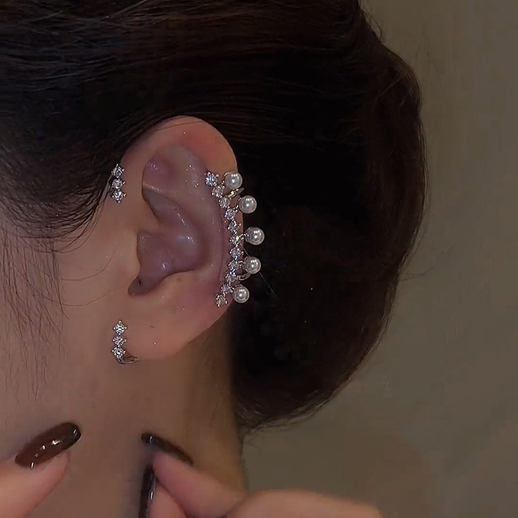 Khuyên Kẹp Vành Tai Đính Ngọc Trai Không Xỏ Lỗ Phong Cách Thời Trang Hàn Quốc Mới