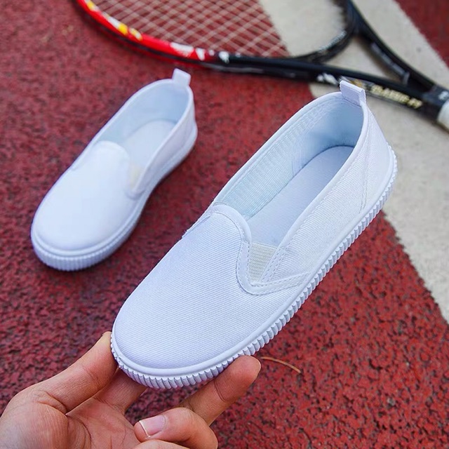 Sale giày thể dục cho bé