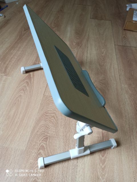 Bàn laptop có đế tản nhiệt / Bàn laptop chân xoay gập gọn | BigBuy360 - bigbuy360.vn