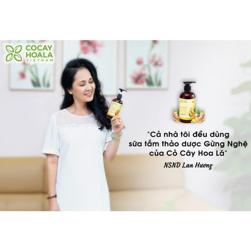 Sữa Tắm Gừng Nghệ Cocayhoala Sữa Tắm Thảo Dược Cỏ Cây Hoa Lá sáng da ngừa thâm hết mụn lưng giữ ấm cơ thể Chai 300g 450g