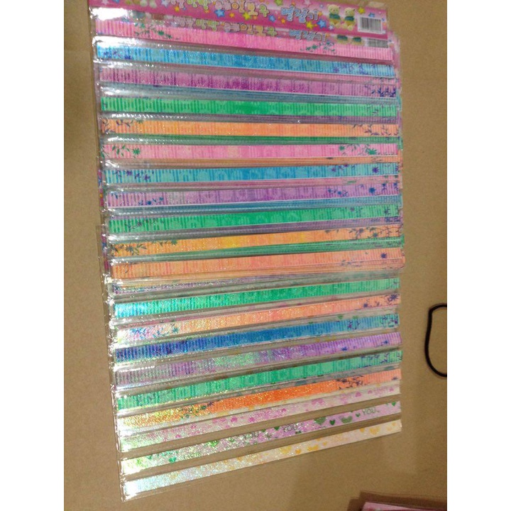 Giấy xếp sao dễ thương nhiều hoa văn màu sắc : 10k / xấp