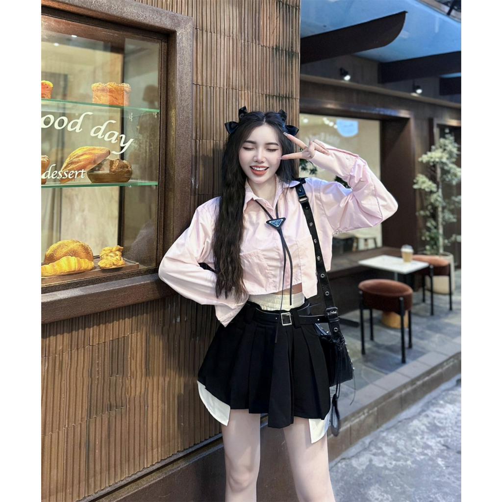 Set sơ mi croptop phối chân váy cách điệu kèm dây thắt prada mặc được nhiều kiểu