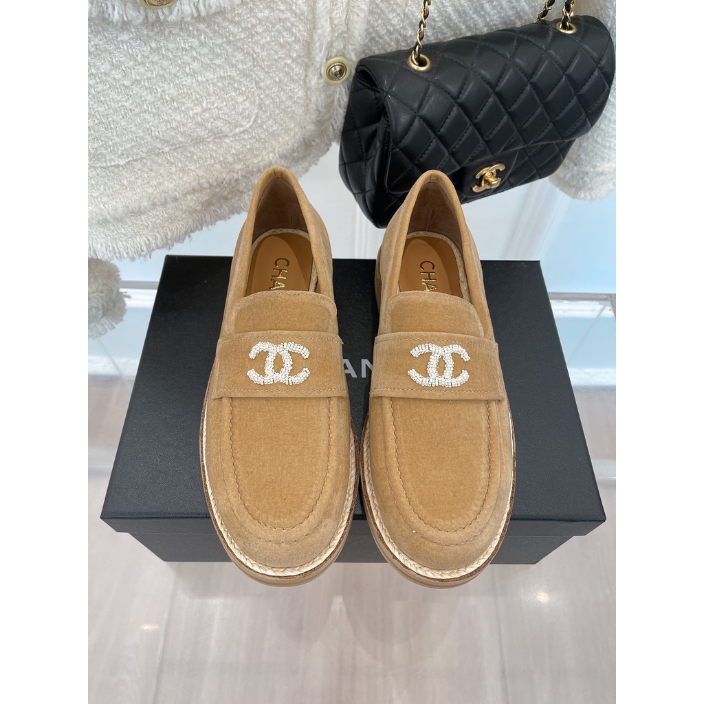 Giày lười nhung thời trang nữ cao cấp 𝘾𝙝𝙖𝙣𝙚𝙡 𝘾𝙝𝙖𝙣n𝙚𝙡 sành điệu, thanh lịch