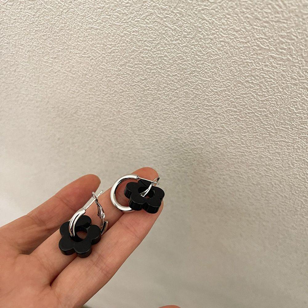 Bông Tai WMES15H Hình Hoa Bằng Đồng Màu Đen Phong Cách Pháp Cổ Điển Thời Trang Cho Nữ