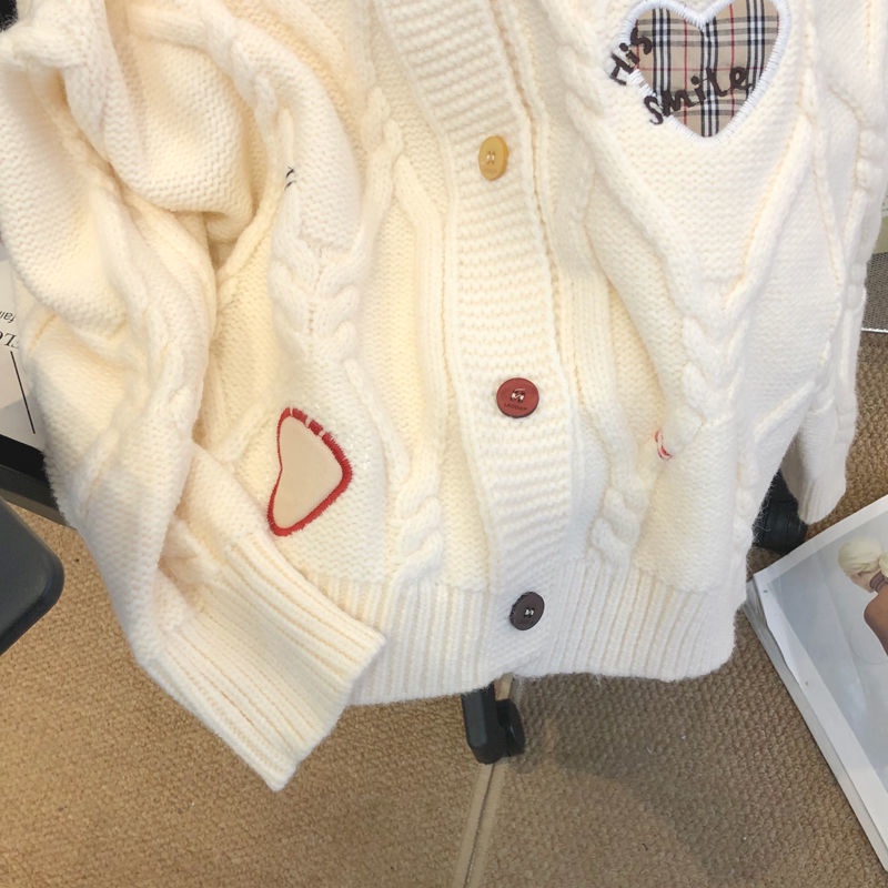 Áo Khoác Sweater Cổ Tròn Dáng Rộng Thêu Hình Trái Tim Màu Vàng Gừng Thời Trang Thu Đông Cho Nữ