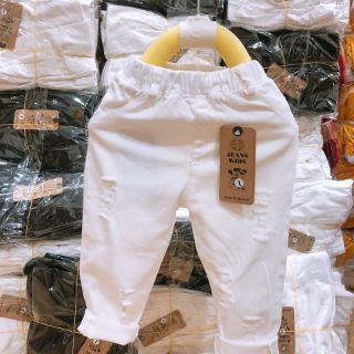 Quần kaki rách bé trai