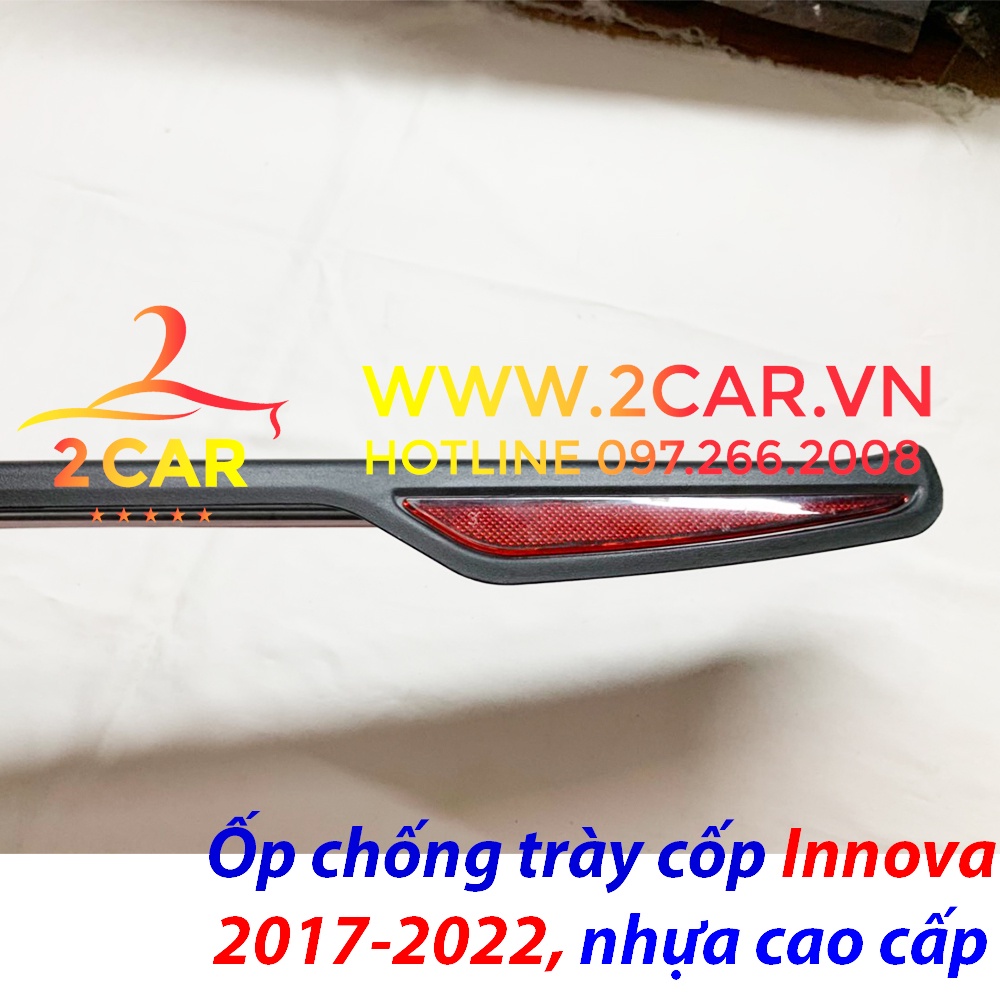 Ốp Chống Trầy Cốp Ngoài Xe Innova 2017 2020 2022, 2023 loại nhựa 3D có phản quang