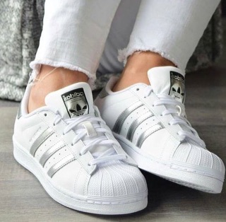 Adidas Superstar Trắng Sọc Bạc