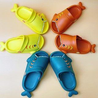 Dép quai hậu cho bé Gomommy Dép lê Cá Mập Baby Shark Cao Cấp Cho Bé Trai Bé Gái DKĐT