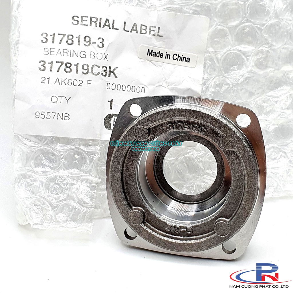 Nắp giữ bạc đạn máy mài 9553 9556 9558 DGA402 Makita 317819-3