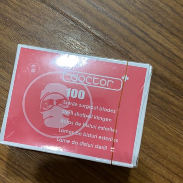 Dao rạch mụn số 11 doctor