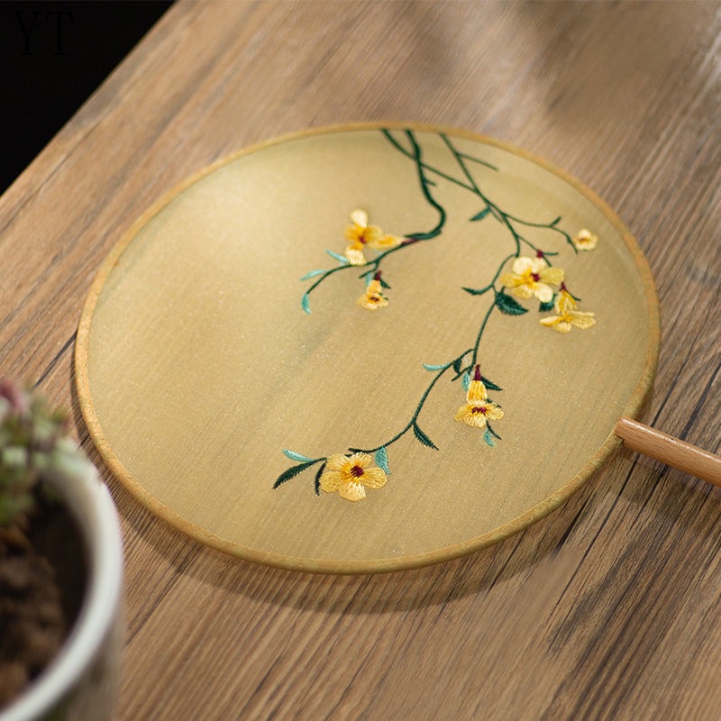 Quạt Múa Cổ Điển Hai Mặt Tay Cầm Dài Thêu Họa Tiết Trái Tim Thổ Cẩm Phối Tua Rua Phong Cách Hanfu Cổ Điển Dành Cho Bạn Nữ