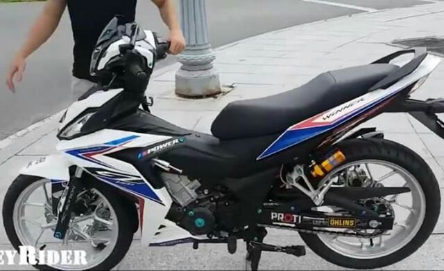 Tem rời Winner trắng GTR