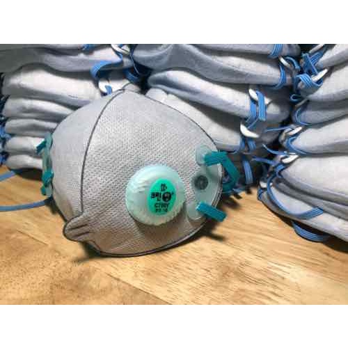 Khẩu trang DOBU C750V hàn quốc lọc bụi chống độc có van | BigBuy360 - bigbuy360.vn