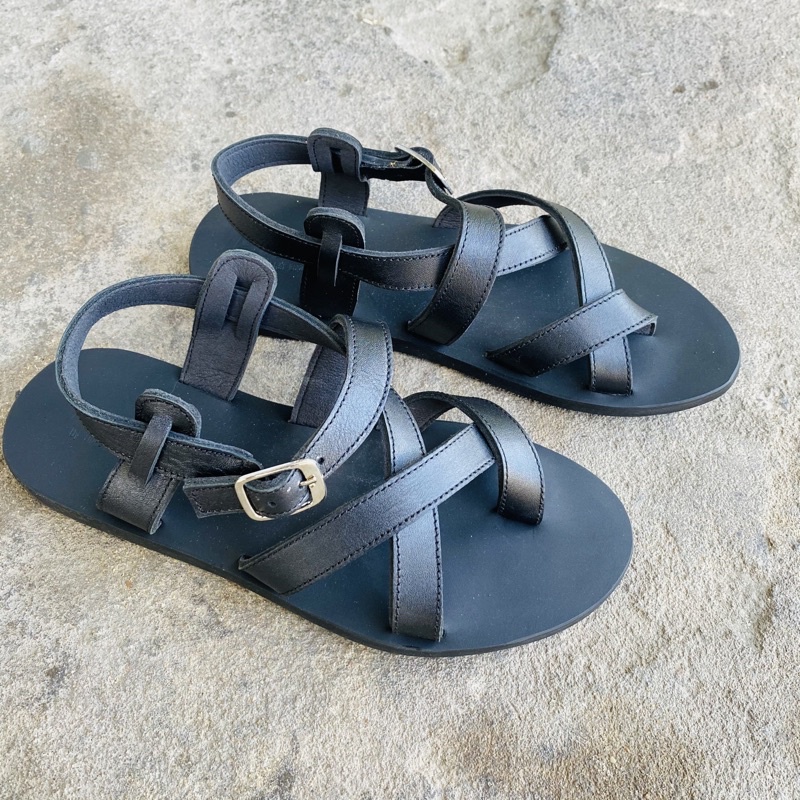 Dép Sandal Unisex cao cấp Da Bò Thật Sandal xỏ ngón nam nữ chuẩn kiểu Hàn Quốc Trẻ Trung Atshoes AT40(Đen)