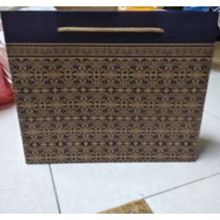 10 chiếc Túi giấy đựng quà ngang 27 cao 23 đáy 9