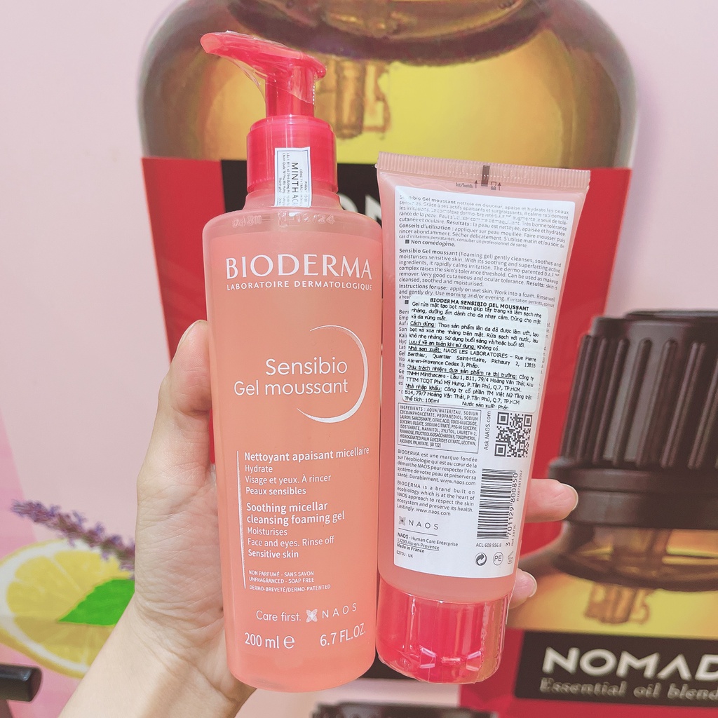 Gel rửa mặt Bioderma tạo bọt cho da nhạy cảm Sensibio Gel Moussant