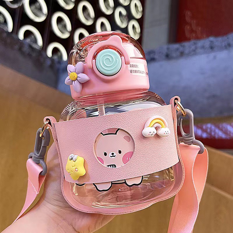 Bình Nước 600ml Cho Bé Đi Học - Kèm Ống Hút Và Túi Vải