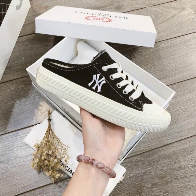 Giày sục Ny đạp gót, thiết kế chịu ma sát tốt, nhẹ, êm, cân bằng và thoáng khí