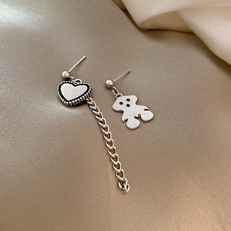 Khuyên Tai Hình Gấu Và Trái Tim Thời Trang Cho Nữ