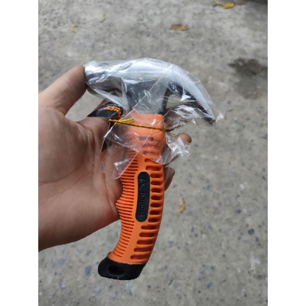 Búng đóng đinh kapusi