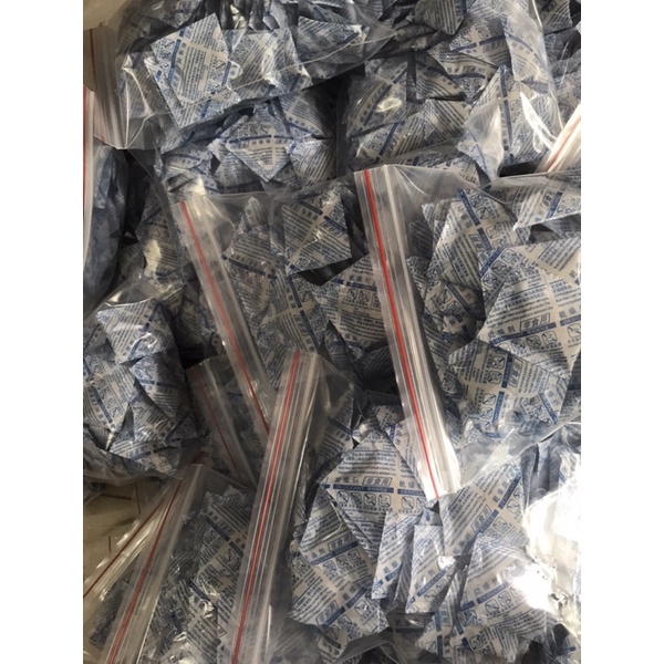 50 gói hút ẩm 10g — 500g chuyên dùng trong thực phẩm ,giày dép ,máy ảnh  ..v..v