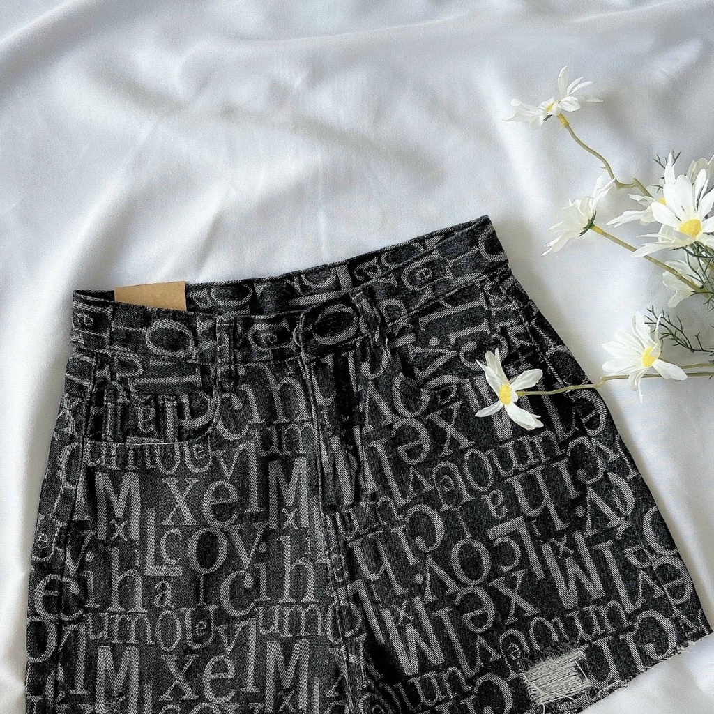 QUẦN SHORT JEAN DỆT CHỮ RÁCH NHẸ XINH