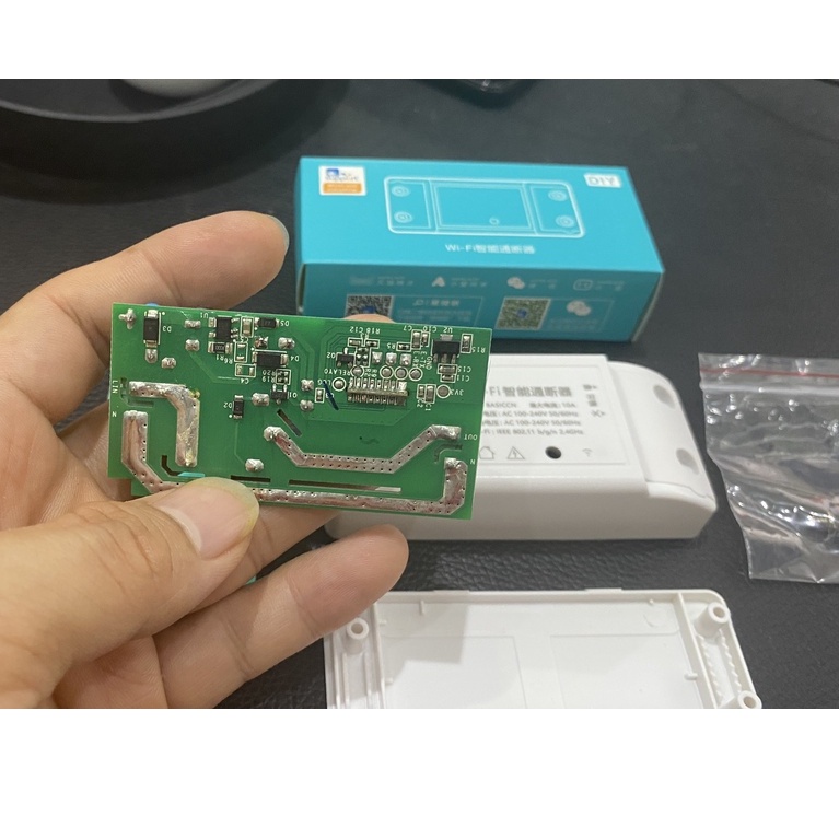 Công tắc thông minh Sonoff Basic điều khiển từ xa qua WIFI, 3G, 4G sử dụng điện thoại để kết nối