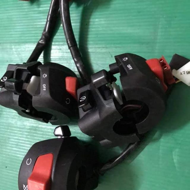 Cùm phải exciter 150
