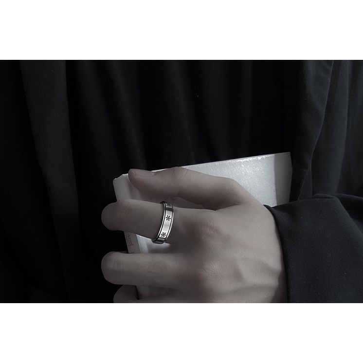 Nhẫn nam nữ tròn Unisex màu bạc Thời trang PUN chất liệu Titan đẹp đơn giản - Nhẫn Flake Ring