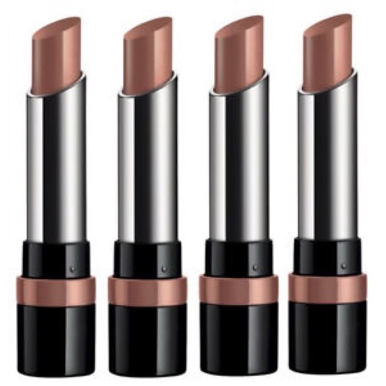 Son lì lâu trôi rimmel có tinh chất dưỡng ẩm (720 -nude)