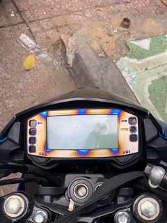 Titan dán trang trí đồng hồ satria