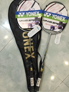 - 1 đôi vợt YONEX ( 2 chiếc) ! ! ! ? ! !