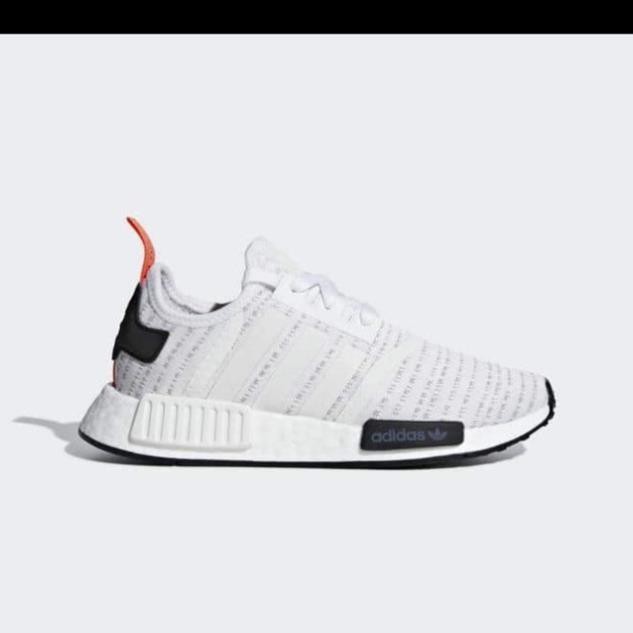 𝐒𝐀𝐋𝐄 𝐒Ố𝐂 Adidas MND R1 2020