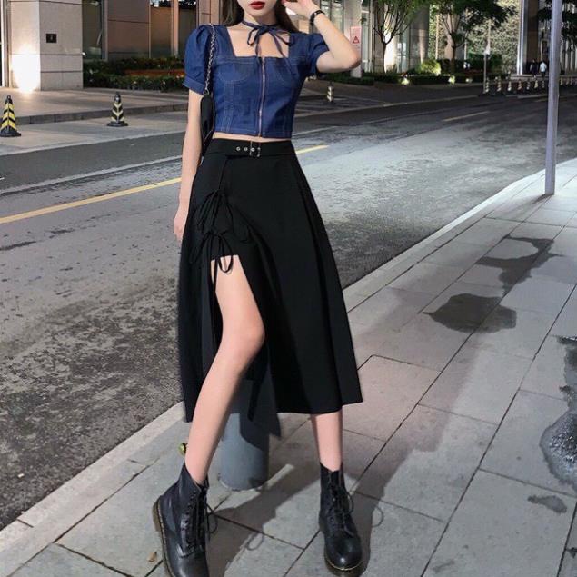 Chân váy xẻ đùi phối quần short và đai váy nữ dáng dài xẻ sườn thắt dây kèm đai cực phong cách